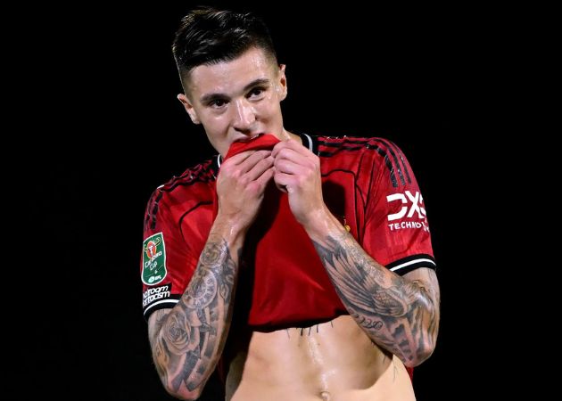 Read more about the article Benjamin Sesko – Bước Chuyển Mình Đánh Thức Đam Mê Bóng Đá Tại Manchester United