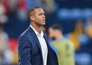 Indonesia Sa Thải HLV Patrick Kluivert: Hậu Quả Từ Thất Bại Vòng Loại World Cup 2026