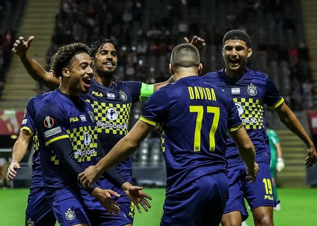 Quyết định từ chối lấy vé của Maccabi Tel Aviv đã gây ra nhiều cuộc tranh cãi.