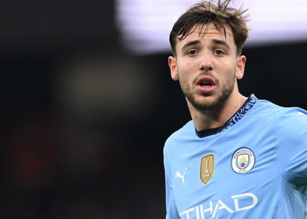 Read more about the article Pep Guardiola đánh giá cao tinh thần học hỏi của Nico Gonzalez