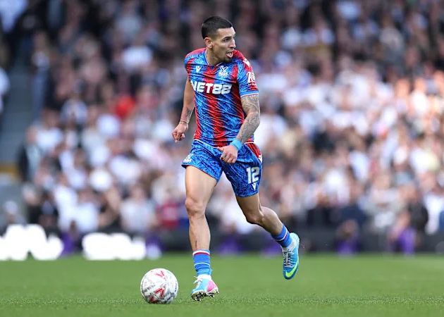 Read more about the article Daniel Munoz – Hậu vệ xuất sắc nhất Premier League mùa này là ai?