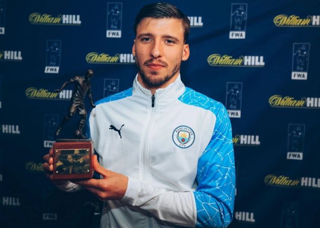 Ruben Dias khen ngợi sự đoàn kết và bản lĩnh của Man City