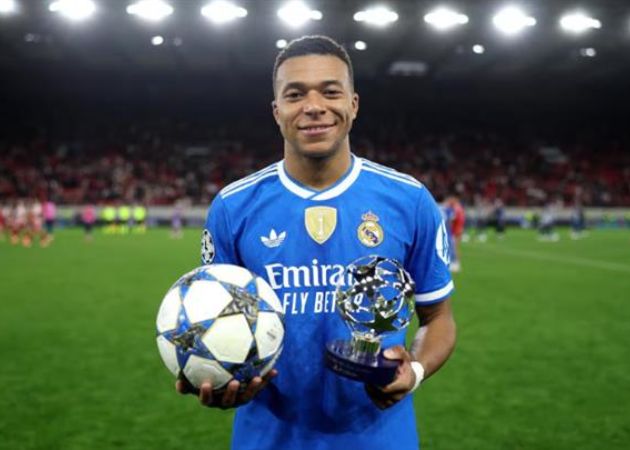 Kylian Mbappe và cú poker lịch sử vào lưới Olympiacos