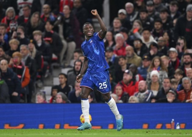 Moises Caicedo và quyết định bất ngờ