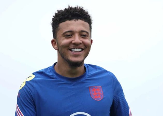Read more about the article Jadon Sancho được yêu cầu sửa lại thái độ: Cơ hội nào cho ngôi sao đầy tranh cãi