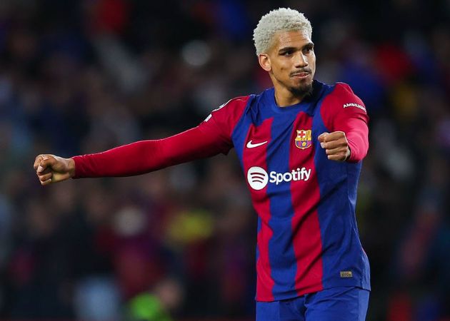 Read more about the article Ronald Araujo xin nghỉ vô thời hạn tại Barca để phục hồi tâm lý