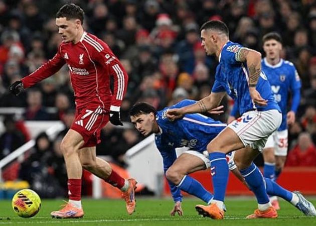 Read more about the article Tan giấc mơ đầu tiên của Wirtz tại Liverpool bàn thắng bị tước gây tranh cãi