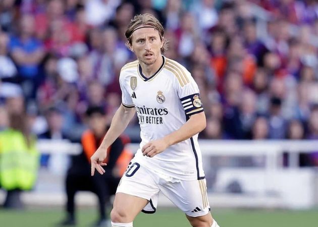 Read more about the article Luka Modric từng một bước chân tới Chelsea