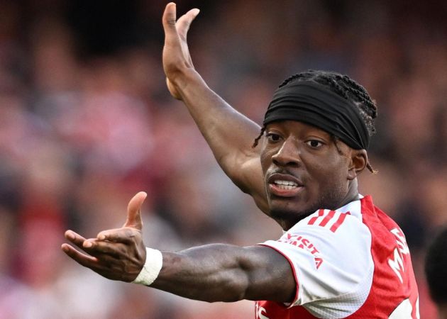 Read more about the article Vì Sao Noni Madueke Chưa Nên Đá Chính Trước Aston Villa