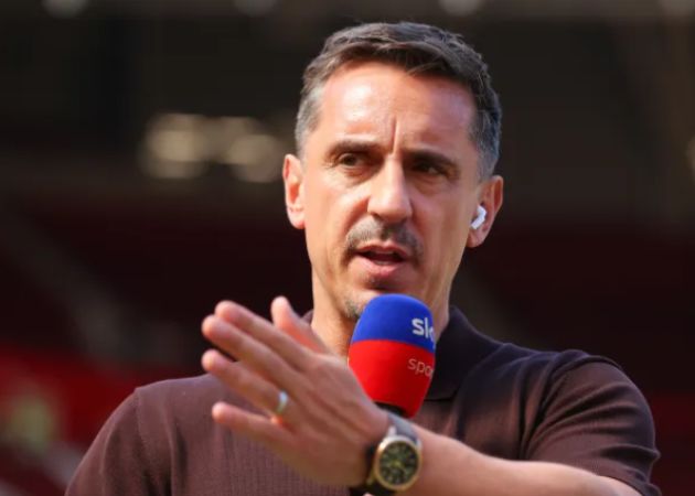 Gary Neville chỉ trích Luke Shaw sau trận hòa Bournemouth 