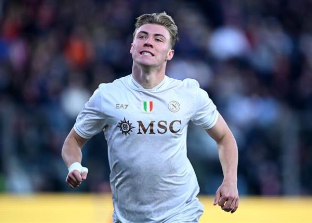 Lãnh đạo Napoli không để Rasmus Hojlund trở lại MU