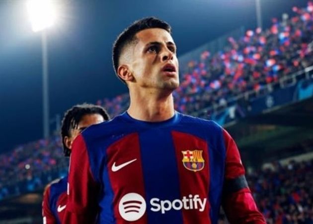 Cảm xúc Camp Nou và giấc mơ còn dang dở