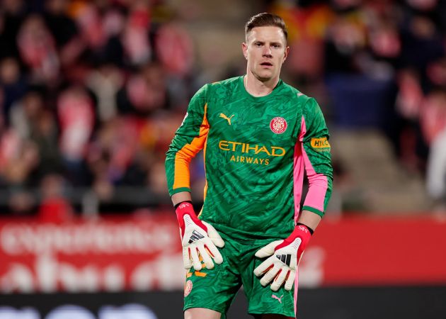 Ter Stegen chấn thương gân khoeo và dấu hỏi lớn cho tương lai gần