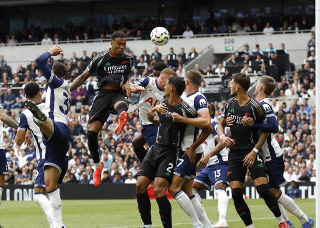 Nhận định bóng đá Tottenham vs Arsenal 23:30 22/02/2026: Soi kèo chuẩn xác kèo châu Á, châu Âu, tài xỉu derby Bắc London. 