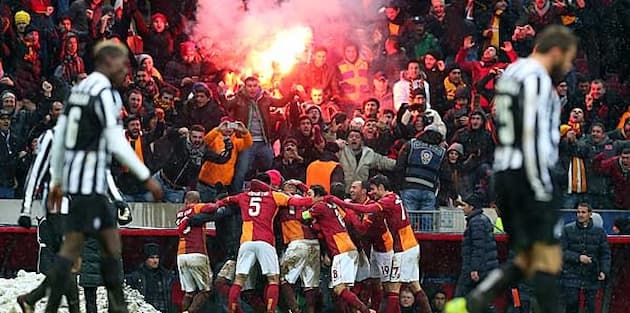 Read more about the article Nhận định bóng đá Galatasaray vs Juventus 00:45 – 18.02.2026