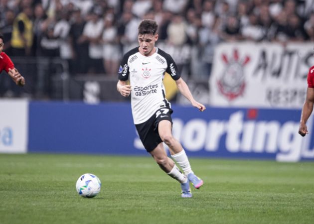 Read more about the article Sao trẻ Breno Bidon thắp sáng hy vọng Emirates