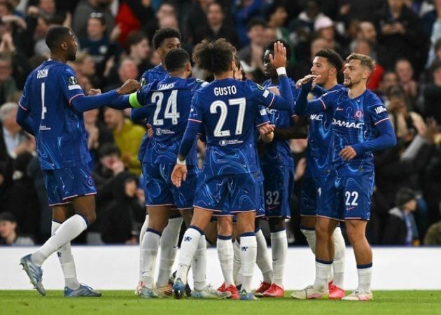 Read more about the article Chelsea lội ngược dòng Aston Villa Rosenior ca ngợi bản lĩnh The Blues