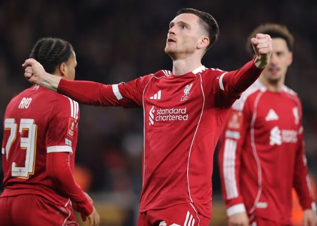 Robertson khẳng định luôn muốn gắn bó với Liverpool