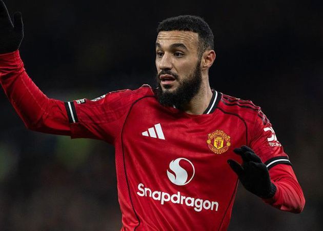Mazraoui ngày càng khẳng định vai trò ở hàng thủ MU
