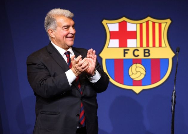Hành trình quyền lực của Laporta tại Barcelona