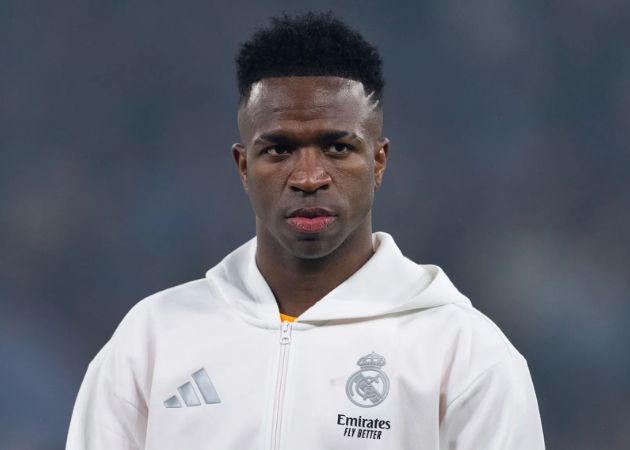 Vinicius khiến Simeone nổi giận trong derby Madrid kịch tính