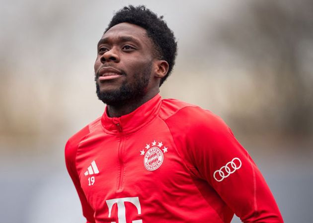 Read more about the article MU tái kích hoạt bom tấn Alphonso Davies gây chấn động hè 2026