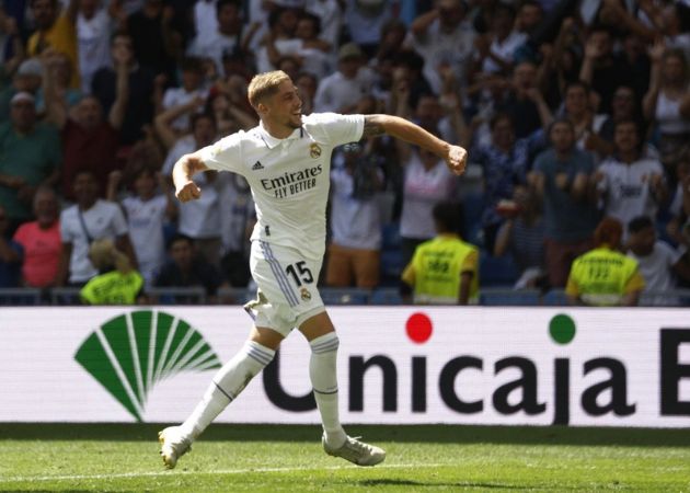 Read more about the article Valverde nhận án phạt gây tranh cãi sau derby Madrid