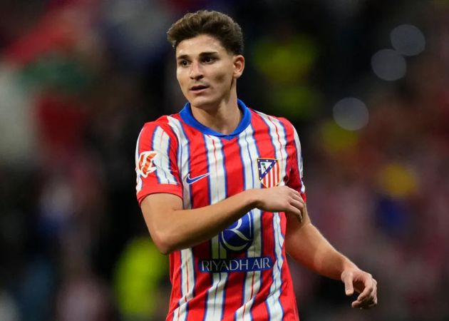 Julian Alvarez xuất sắc thế nào trước Barca?