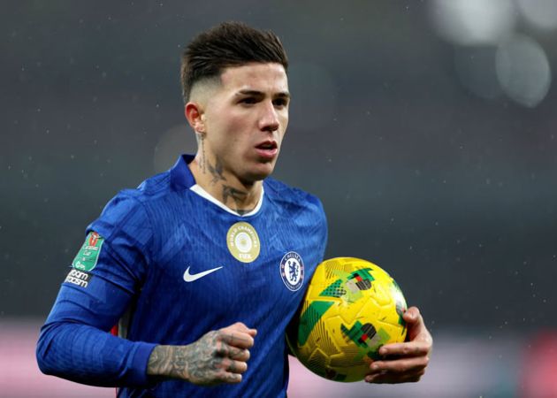Enzo Fernandez làm lành Chelsea 