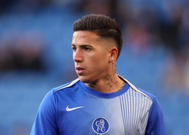 Read more about the article Enzo Fernandez hóa “chiến binh” tại Wembley