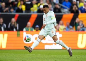 Kylian Mbappe thành công nhờ “bàn tay vô hình” của người cha