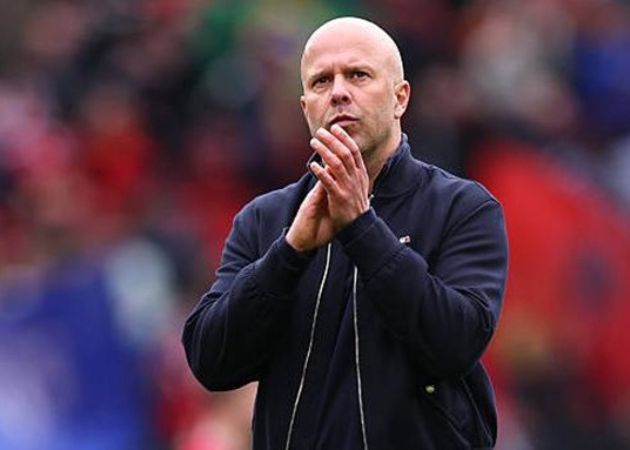 Read more about the article Arne Slot Phá Tan Tin Đồn Rời Anfield