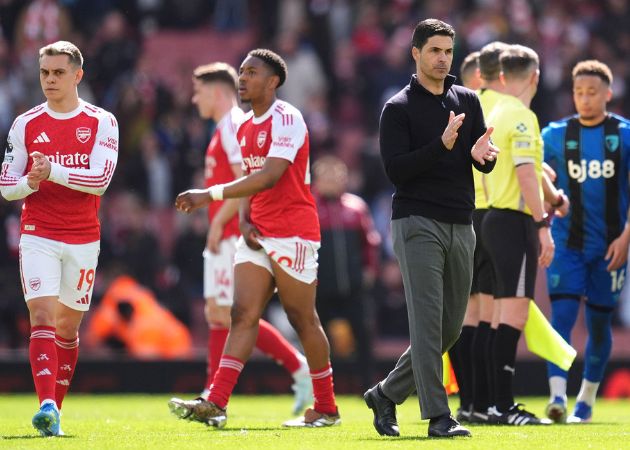 Read more about the article HLV Arteta bật khóc giữa ngày Arsenal đăng quang