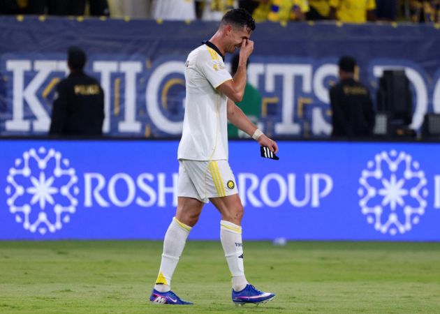 Cristiano Ronaldo Bị Đề Xuất Ngồi Dự Bị
