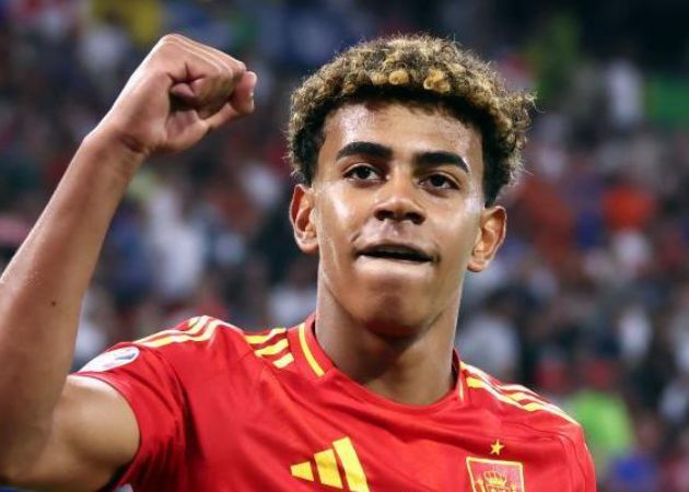 Barcelona đứng ngồi không yên với tình trạng của Lamine Yamal