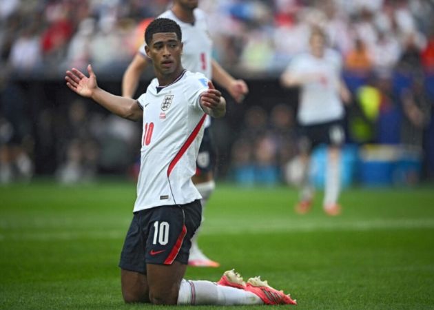 Read more about the article Bellingham Thoát Thẻ Đỏ Gây Bão World Cup 2026