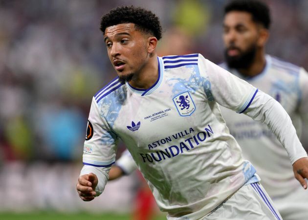 Read more about the article Jadon Sancho chìm trong khủng hoảng