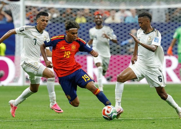 Lamine Yamal tiếp tục chứng minh vai trò thủ lĩnh mới của La Roja