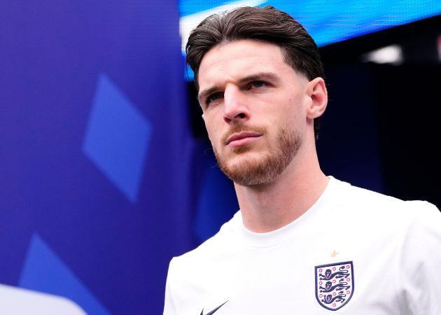 Read more about the article Declan Rice lên tiếng sau màn “chữa cháy” hậu vệ phải