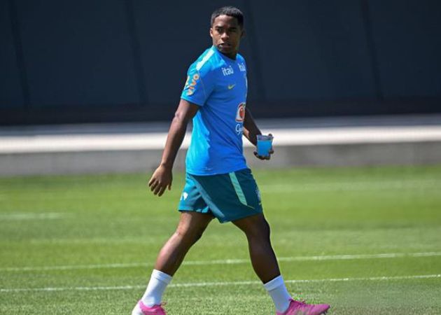 Tinh thần chuyên nghiệp giúp Endrick ghi điểm trong mắt Ancelotti
