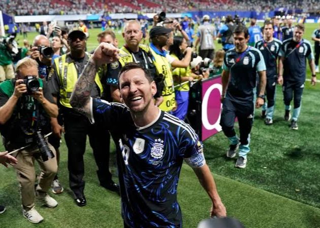 Messi tiếp tục là linh hồn trong chiến thắng của Argentina