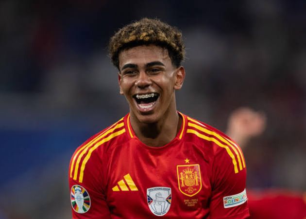Lamine Yamal chiếm ưu thế tuyệt đối trước Kylian Mbappe