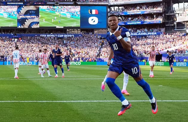 Mbappe tỏa sáng, tuyển Pháp giành chiến thắng đầy nhọc nhằn trước Paraguay