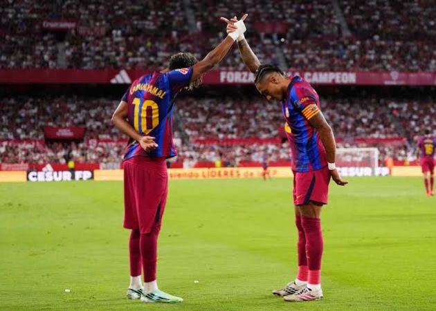 Read more about the article Raphinha hóa “cỗ máy săn bàn”, Barcelona lại thắng nhờ đôi chân Brazil