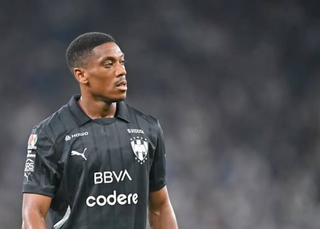 Read more about the article Anthony Martial gây sốc với lựa chọn trở lại La Liga