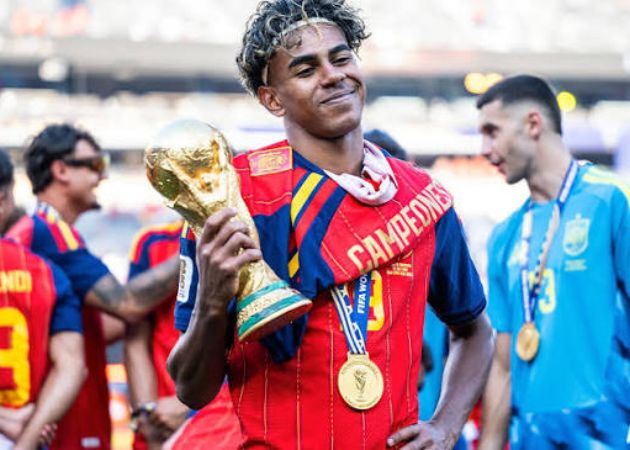 Read more about the article Lamine Yamal chạm cột mốc đặc biệt, mở màn cho đêm Wembley nghẹt thở