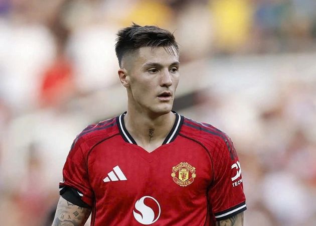 Read more about the article Benjamin Sesko chấn thương Man United đối mặt nguy cơ mất chân sút chủ lực