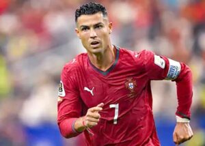Ronaldo chưa muốn nói lời chia tay tuyển Bồ Đào Nha