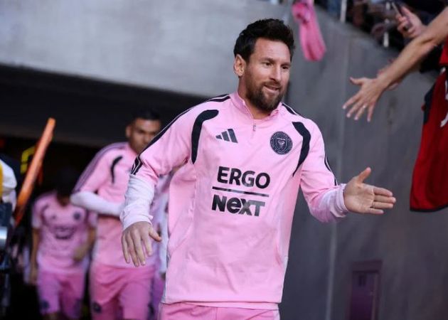 Lionel Messi hoàn tất thương vụ tiếp quản Eldense