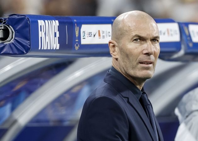 Read more about the article Zinedine Zidane tiếc nuối sau trận hòa Italia